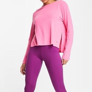 Nike yoga DRI fit medium split long sleeve light shirt